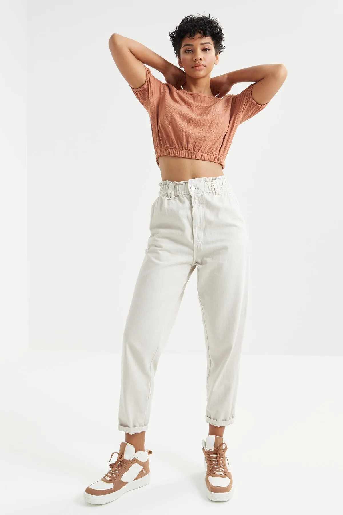 balon kol o yaka beli lastikli bürümcük kumaş kadin crop top t-shirt - 97221