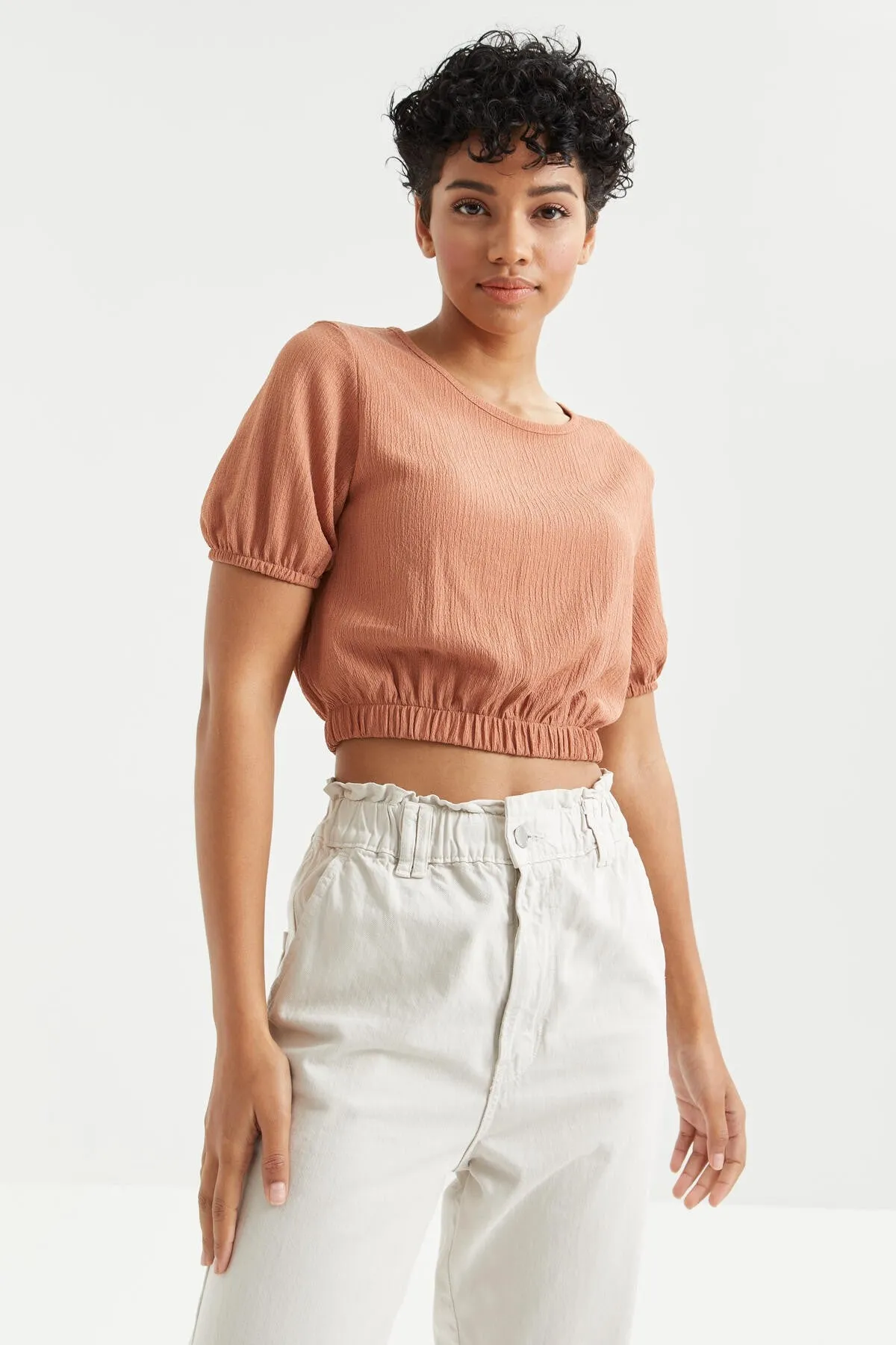 balon kol o yaka beli lastikli bürümcük kumaş kadin crop top t-shirt - 97221