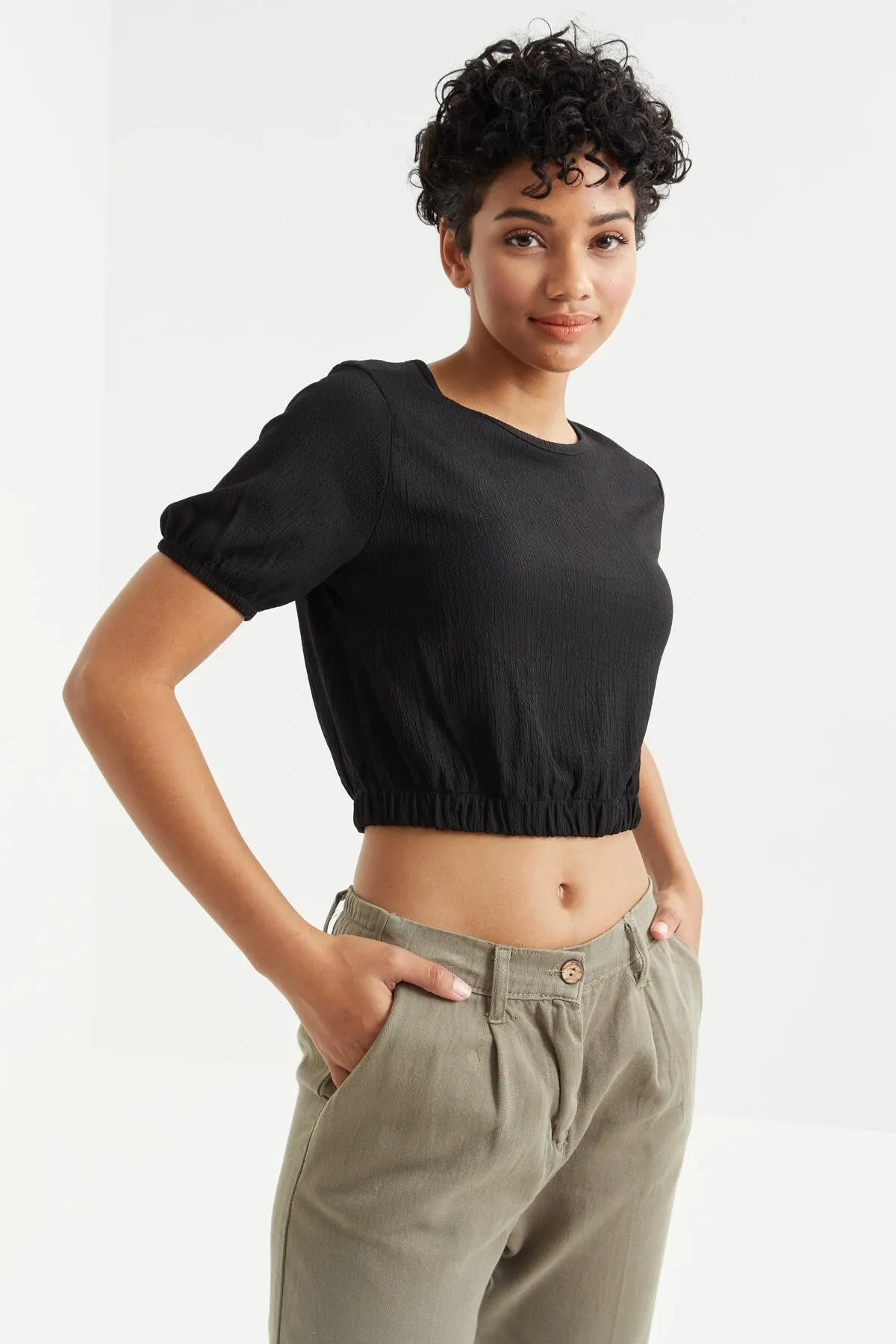 balon kol o yaka beli lastikli bürümcük kumaş kadin crop top t-shirt - 97221