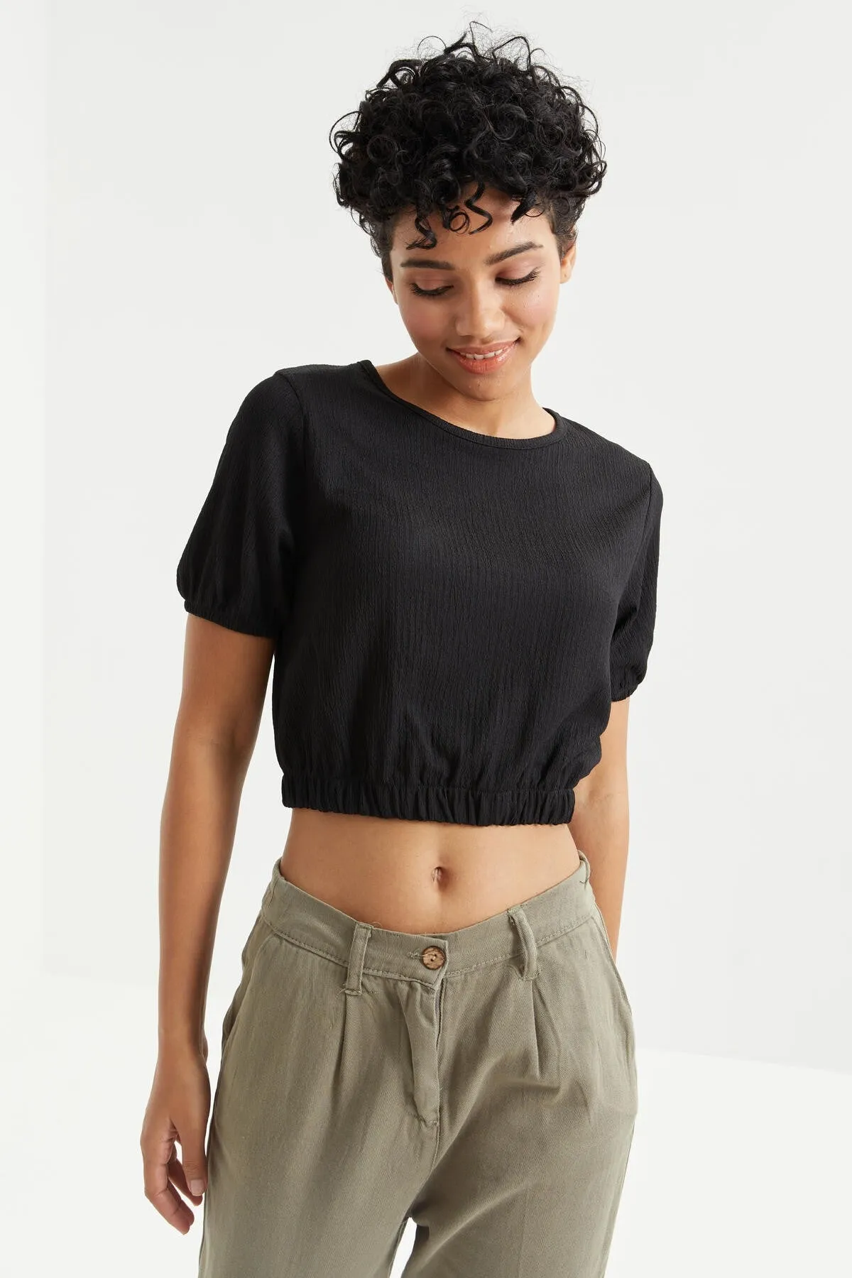 balon kol o yaka beli lastikli bürümcük kumaş kadin crop top t-shirt - 97221
