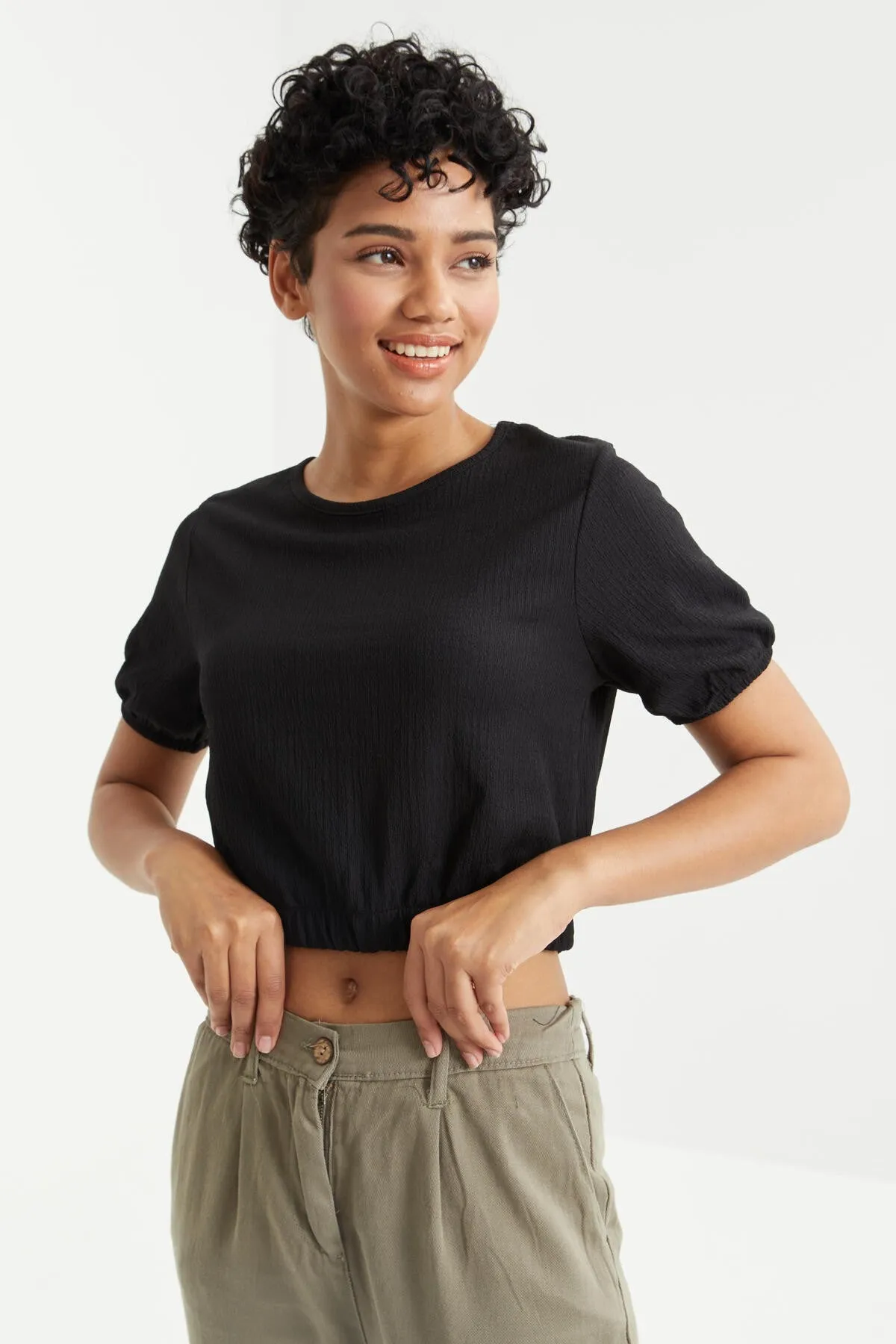 balon kol o yaka beli lastikli bürümcük kumaş kadin crop top t-shirt - 97221