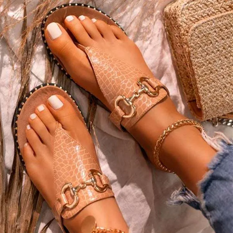 Comfortable Flip Flops Women's Sandals With Metal Buckle Flat Sandals Beach Shoes