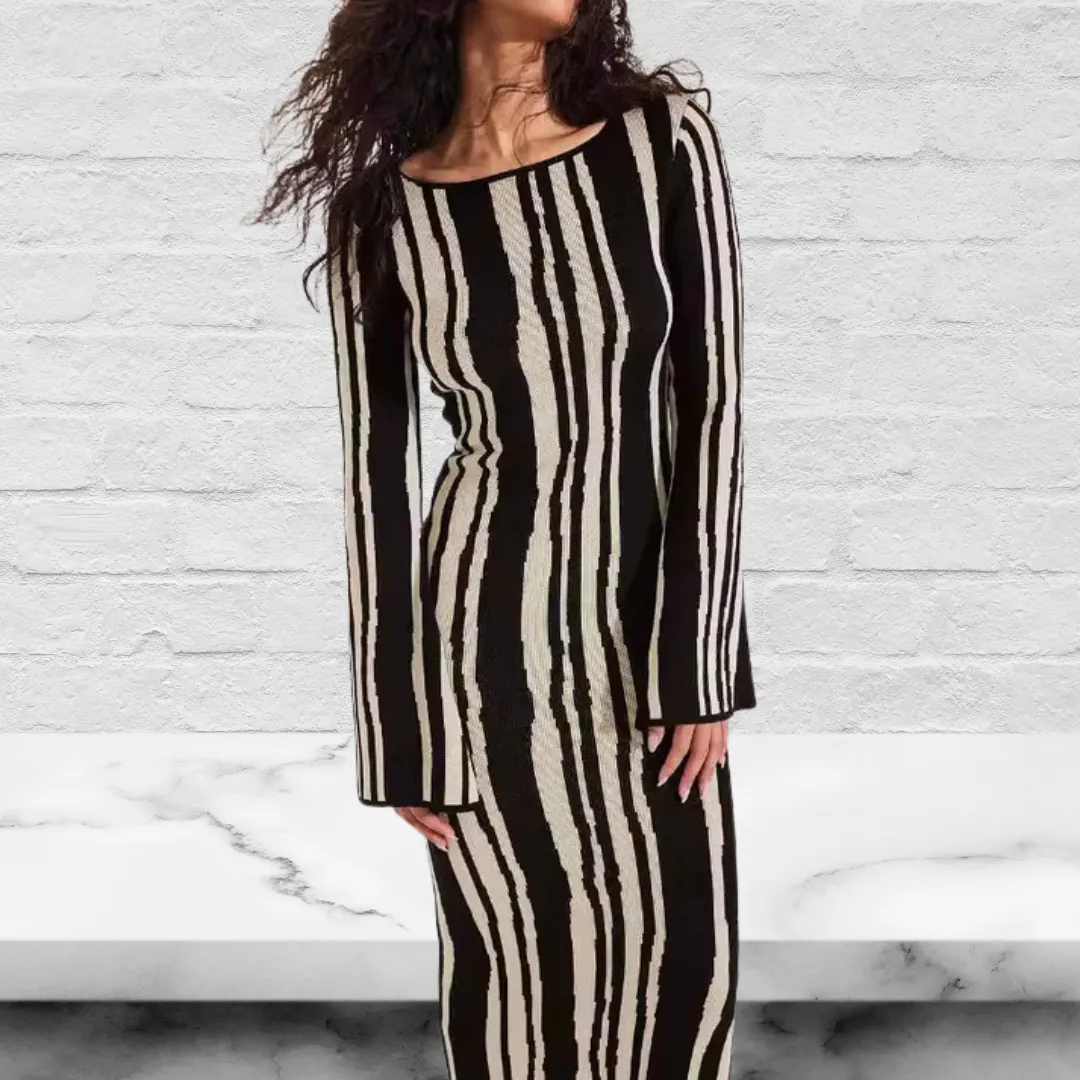 Contrast Stripe Round Neck Knit Maxi Dress
